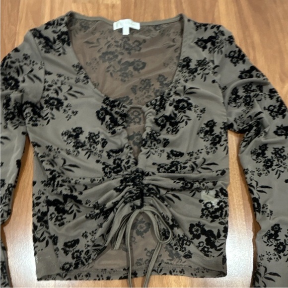 Ruched Floral Burnout Long Sleeve Top - Olive Green - Picture 5 of 6